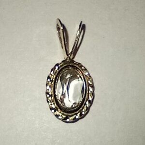 10kt Yellow Gold Aquamarine Pendant